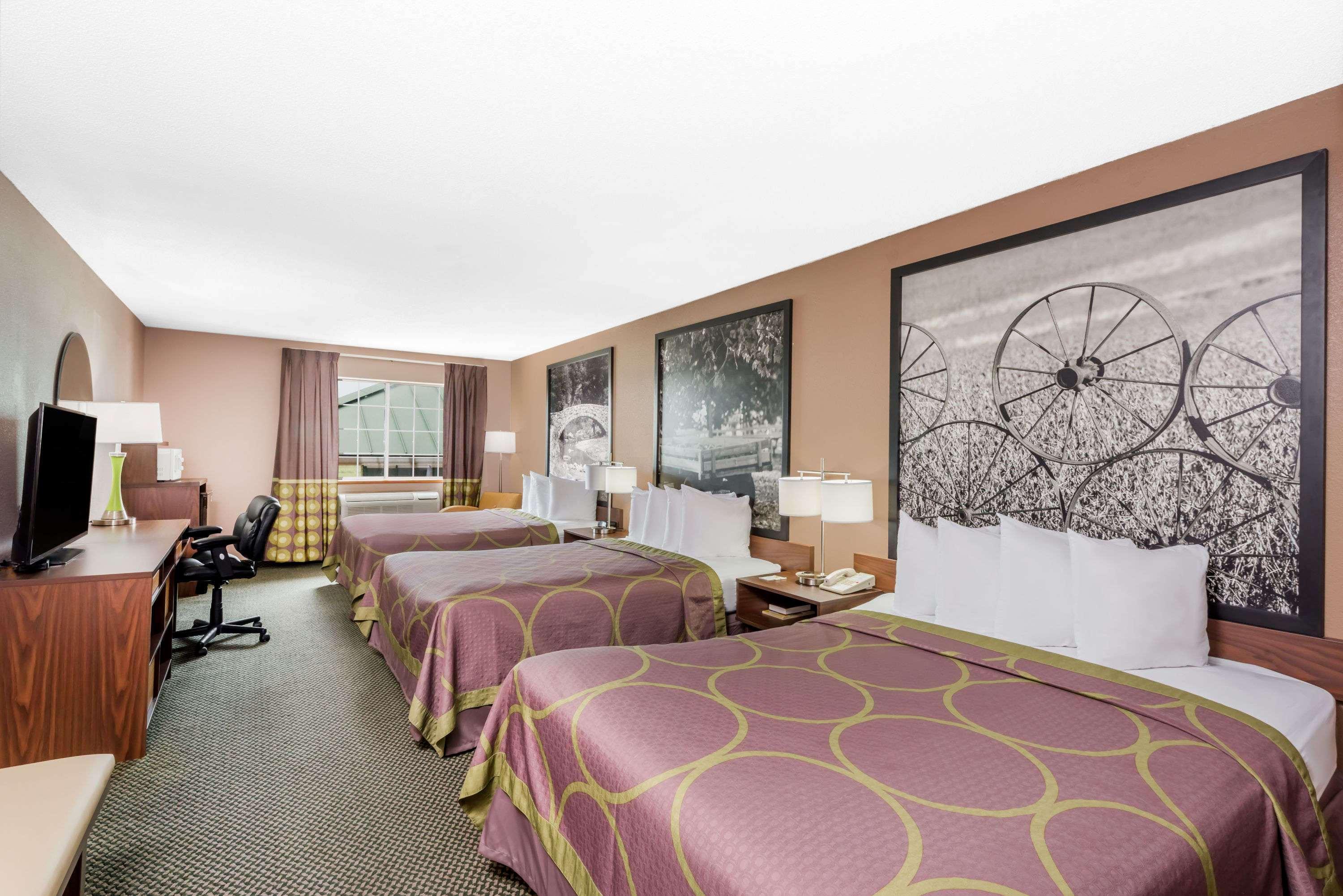 Super 8 By Wyndham Winfield-Quail Ridge Area Hotel Luaran gambar