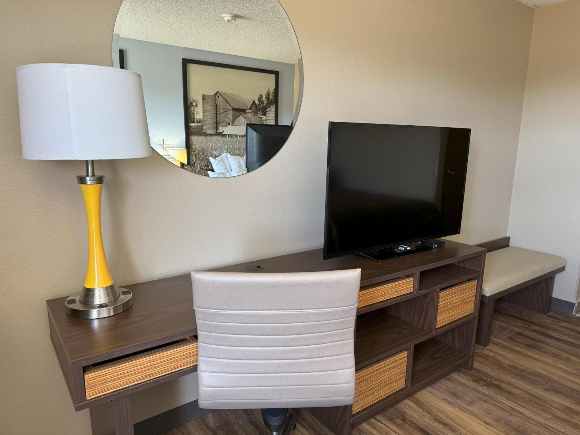 Super 8 By Wyndham Winfield-Quail Ridge Area Hotel Luaran gambar